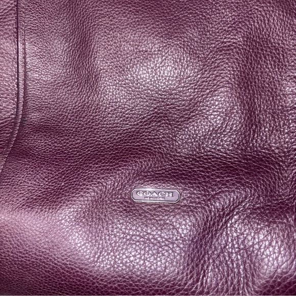 Coach shoulder crossbody Hobo pebbled bag dark plum - Picture 3 of 13
